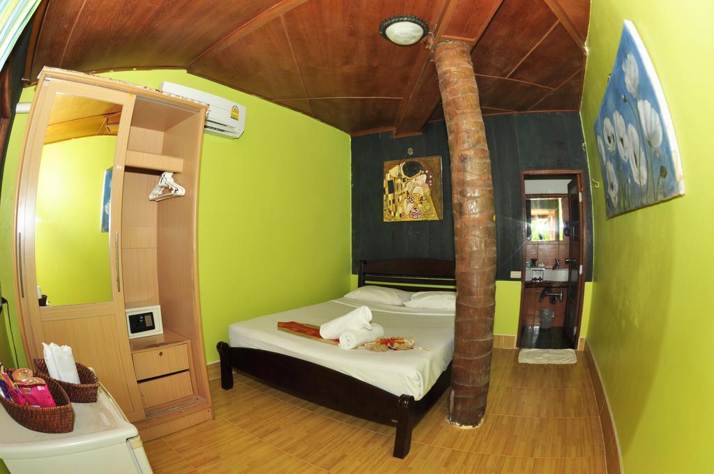 Baia Baia Resort Phi Phi Don Exterior photo