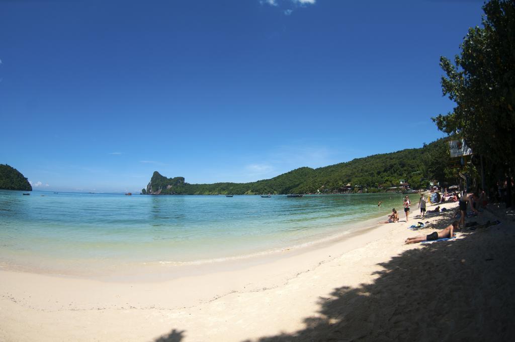 Baia Baia Resort Phi Phi Don Exterior photo
