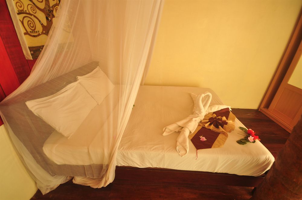 Baia Baia Resort Phi Phi Don Exterior photo
