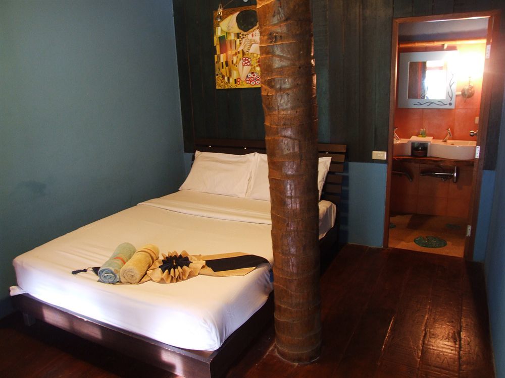 Baia Baia Resort Phi Phi Don Exterior photo
